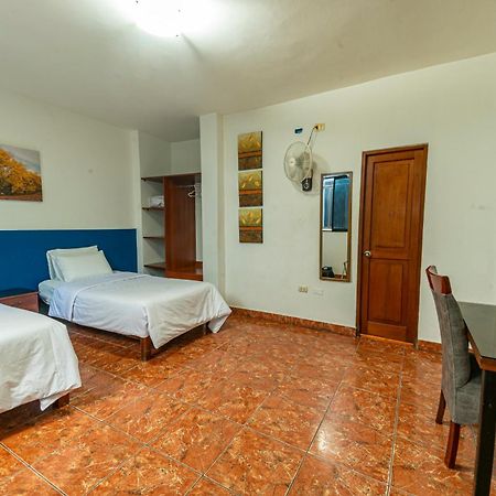Hospedaje Gran Imperial Tumbes Eksteriør bilde