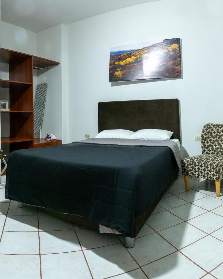 Hospedaje Gran Imperial Tumbes Eksteriør bilde