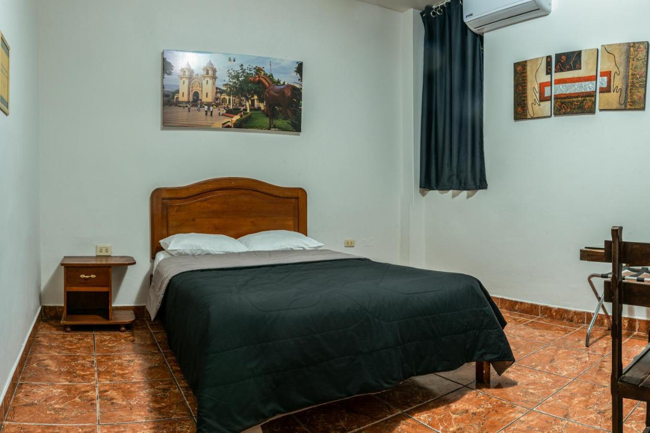 Hospedaje Gran Imperial Tumbes Eksteriør bilde