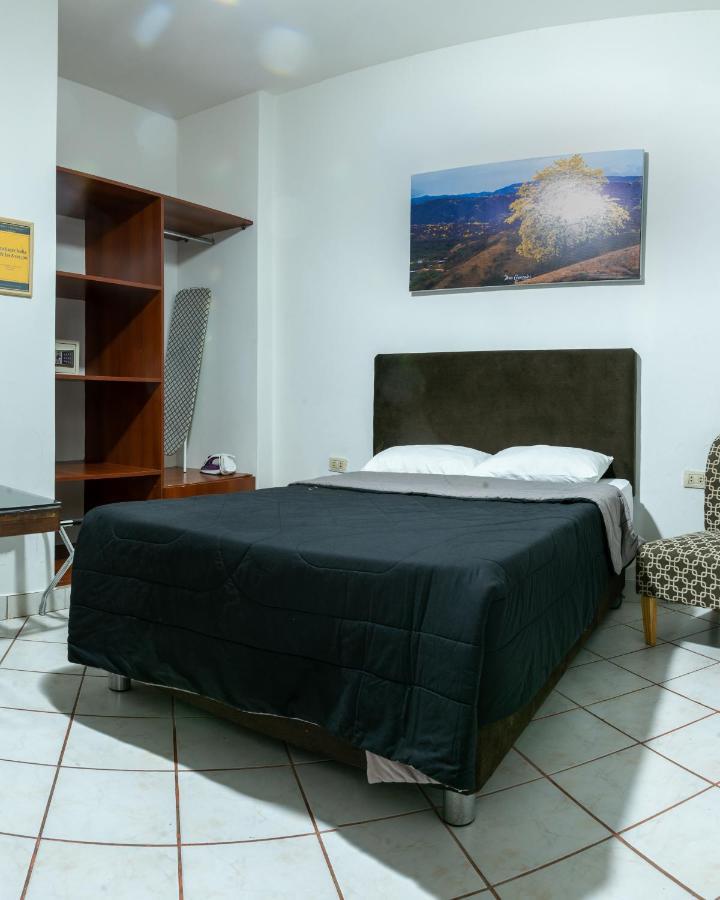 Hospedaje Gran Imperial Tumbes Eksteriør bilde