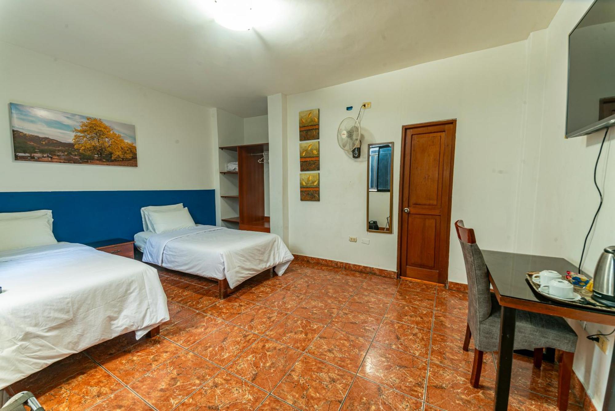 Hospedaje Gran Imperial Tumbes Eksteriør bilde
