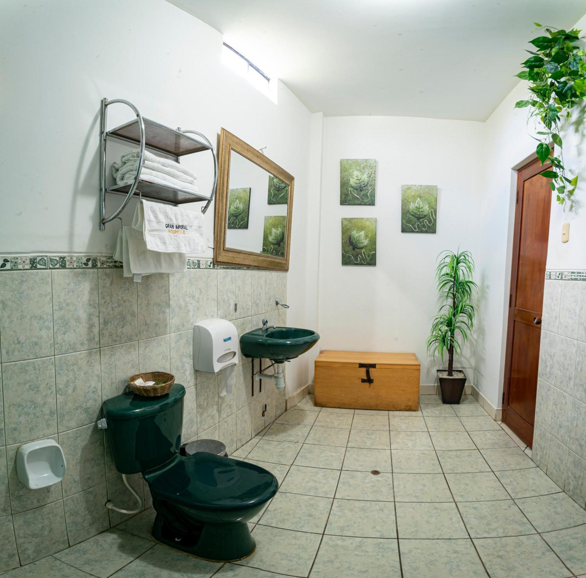 Hospedaje Gran Imperial Tumbes Eksteriør bilde